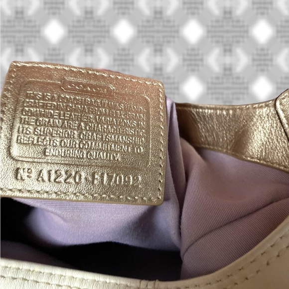 Coach F17092 Soho Ivory & Gold Leather 3 Pocket Bag. Wallet Free W $70 Min Order - Picture 2 of 16